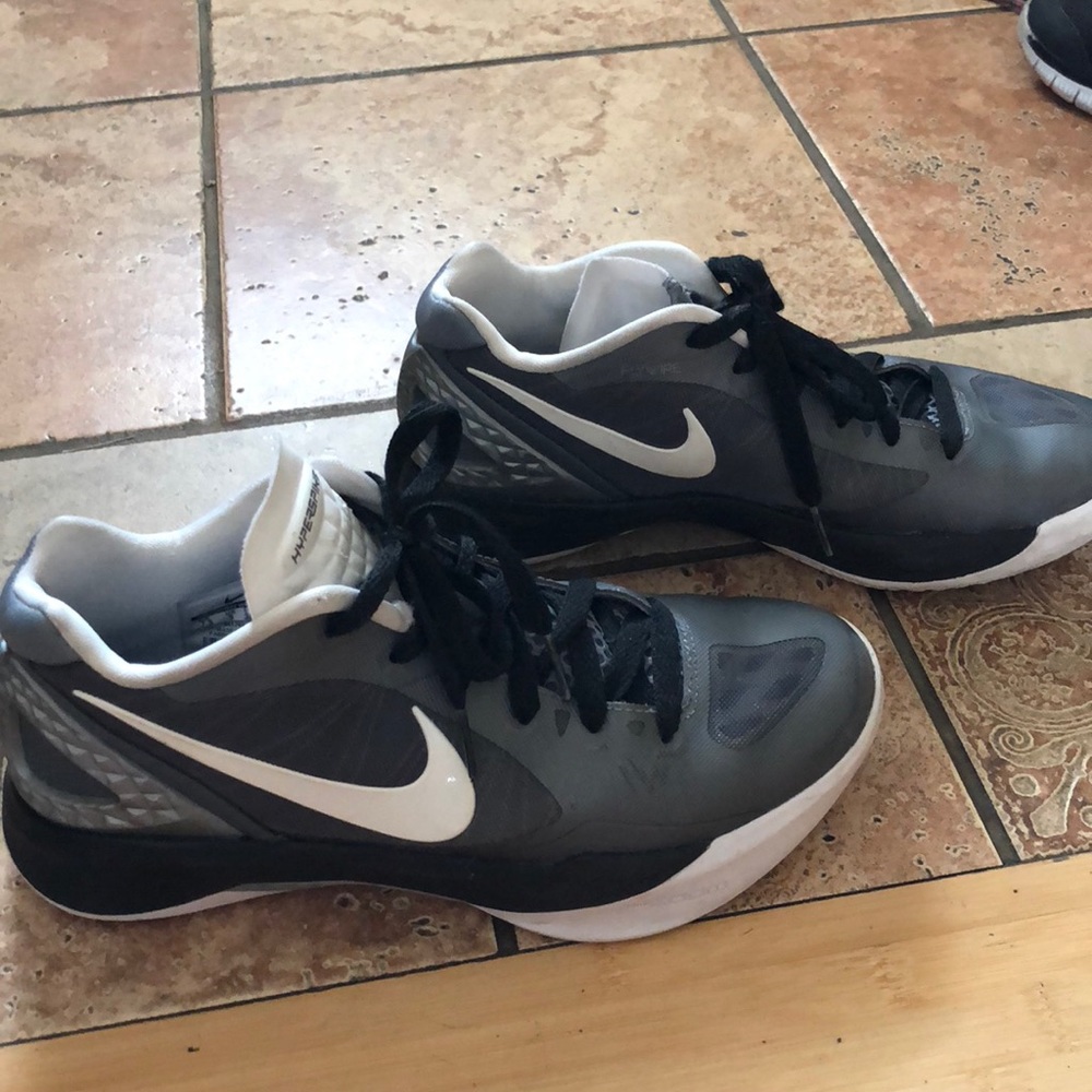 Nike hyperspike volleyball shoes